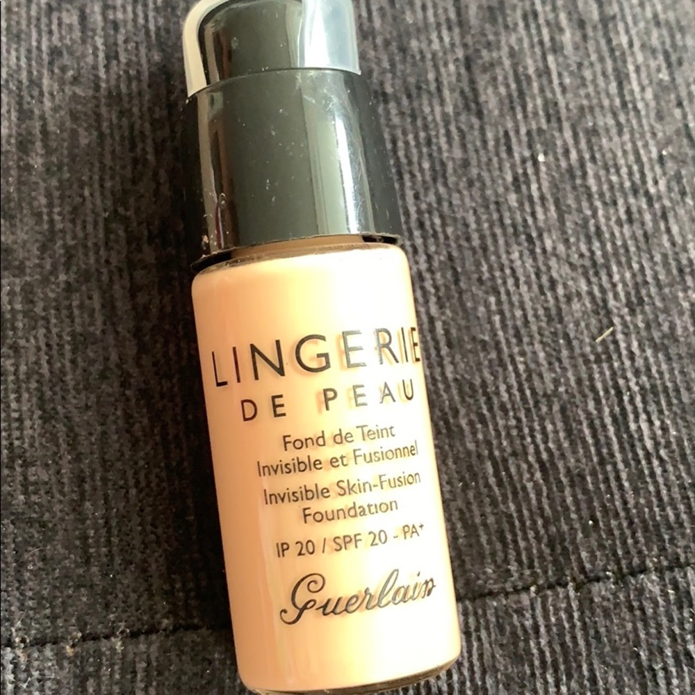 Guerlain lingerie de peau foundation